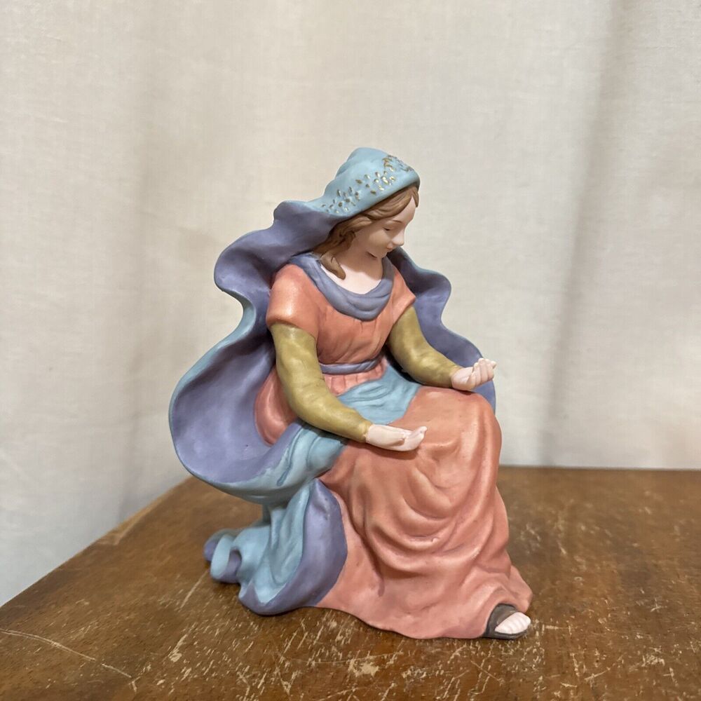 Kirkland Signature Replacement Piece Mother Mary Porcelain Nativity Set #75177‎